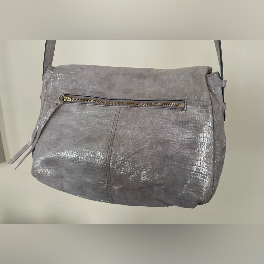 Aimee Kestenberg Beige with Gold Metallic Shimmer Bali Foldover Crossover Bag - Picture 3 of 7